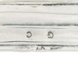 SUITE DE QUATRE FLAMBEAUX ITALIENS EN ARGENT - Foto 3
