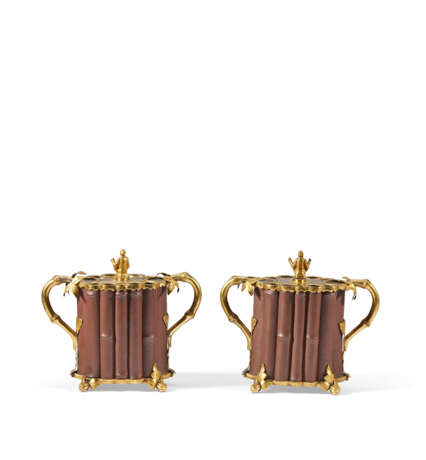 PAIRE DE POTS COUVERTS D'ÉPOQUE RÉGENCE - photo 4 PAIRE DE POTS COUVERTS D'ÉPOQUE RÉGENCE - photo 4