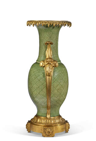 VASE DE STYLE LOUIS XVI - Foto 2 VASE DE STYLE LOUIS XVI - Foto 2