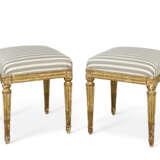 PAIRE DE TABOURETS D'ÉPOQUE LOUIS XVI - Foto 1