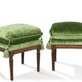 PAIRE DE TABOURETS D'ÉPOQUE LOUIS XVI - photo 1