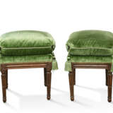 PAIRE DE TABOURETS D'ÉPOQUE LOUIS XVI - photo 3