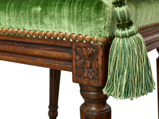 PAIRE DE TABOURETS D'ÉPOQUE LOUIS XVI - Foto 4 PAIRE DE TABOURETS D'ÉPOQUE LOUIS XVI - Foto 4