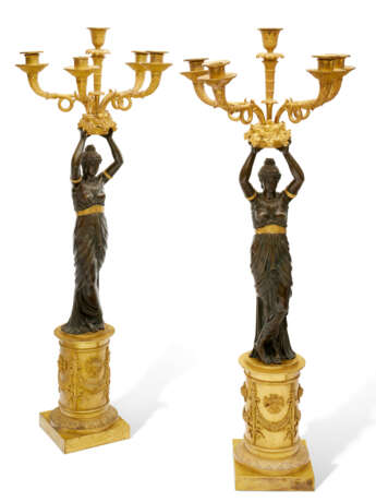 PAIRE DE CANDÉLABRES D'ÉPOQUE EMPIRE - фото 1