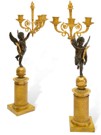 PAIRE DE CANDÉLABRES D'ÉPOQUE CHARLES X - фото 1