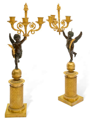 PAIRE DE CANDÉLABRES D'ÉPOQUE CHARLES X - фото 2