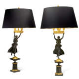 PAIRE DE CANDELABRES D'EPOQUE EMPIRE - photo 1