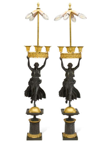 PAIRE DE CANDELABRES D'EPOQUE EMPIRE - photo 3