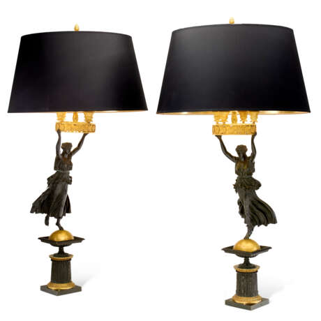 PAIRE DE CANDELABRES D'EPOQUE EMPIRE - photo 5