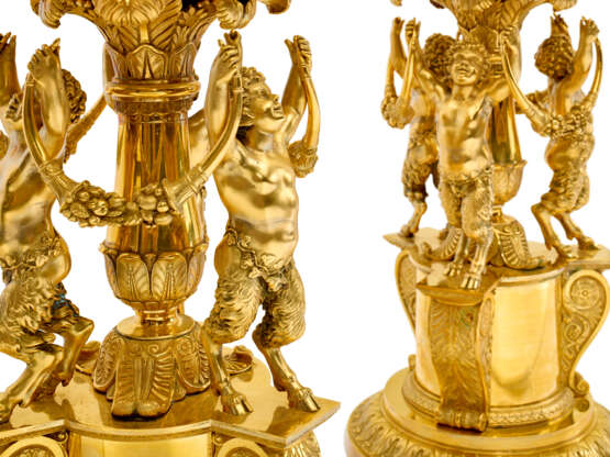 PAIRE DE SURTOUTS-CANDÉLABRES DE STYLE RESTAURATION - photo 5