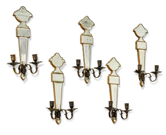 SUITE DE CINQ APPLIQUES DU DÉBUT DU XXE SIÈCLE - photo 2