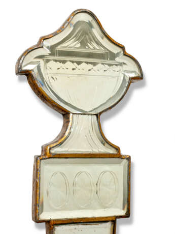 SUITE DE CINQ APPLIQUES DU DÉBUT DU XXE SIÈCLE - photo 4