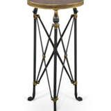 GUÉRIDON DE STYLE NÉOCLASSIQUE - photo 1