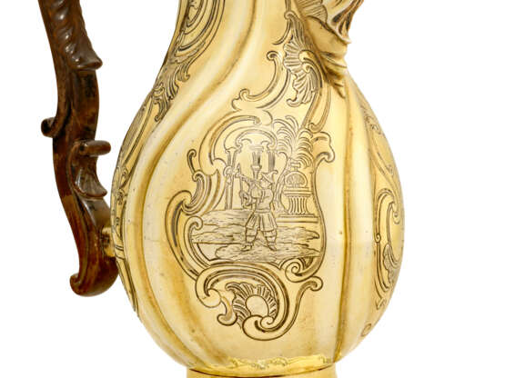 CHOCOLATIÈRE ET SON POT À LAIT CHAUD ALLEMANDS EN VERMEIL - photo 3 CHOCOLATIÈRE ET SON POT À LAIT CHAUD ALLEMANDS EN VERMEIL - photo 3