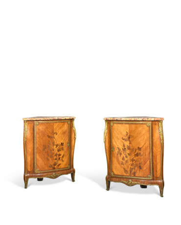 PAIRE D'ENCOIGNURES D'ÉPOQUE TRANSITION - Foto 1 PAIRE D'ENCOIGNURES D'ÉPOQUE TRANSITION - Foto 1