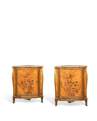 PAIRE D'ENCOIGNURES D'ÉPOQUE TRANSITION - Foto 3 PAIRE D'ENCOIGNURES D'ÉPOQUE TRANSITION - Foto 3