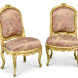 PAIRE DE CHAISES À LA REINE D'ÉPOQUE LOUIS XV - Foto 1