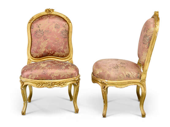 PAIRE DE CHAISES À LA REINE D'ÉPOQUE LOUIS XV - Foto 4