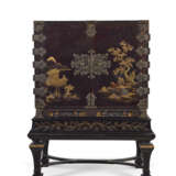 CABINET EN LAQUE NASHIJI NOIRE ET OR DE STYLE EXPORT - Foto 1