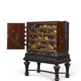 CABINET EN LAQUE NASHIJI NOIRE ET OR DE STYLE EXPORT - Foto 3
