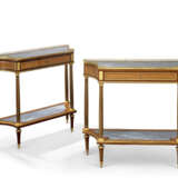 PAIRE DE CONSOLES DESSERTES DE STYLE LOUIS XVI - фото 3