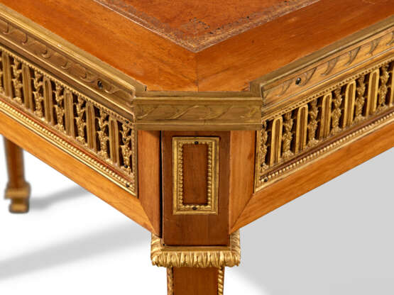 PETIT BUREAU DE STYLE LOUIS XVI - Foto 3 PETIT BUREAU DE STYLE LOUIS XVI - Foto 3