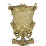 ATTRIBUÉE À LA MAISON BOUDET, DANS LE GOÛT DE CLODION, FIN DU XIXE SIÈCLE - photo 1