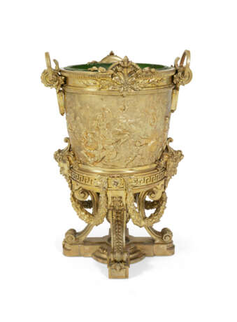 ATTRIBUÉE À LA MAISON BOUDET, DANS LE GOÛT DE CLODION, FIN DU XIXE SIÈCLE - photo 2