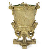 ATTRIBUÉE À LA MAISON BOUDET, DANS LE GOÛT DE CLODION, FIN DU XIXE SIÈCLE - photo 2