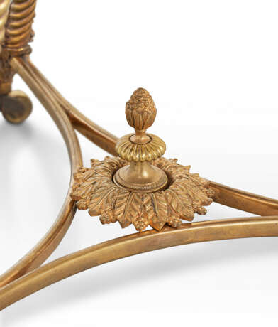GUÉRIDON DE STYLE LOUIS XVI - photo 3