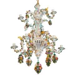 Delightful porcelain chandelier Meissen 1790, from the residence of King Alfonso XIII in Biarritz.