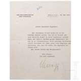 August Eigruber - Schreiben mit Tintenunterschrift des Johann Ludwig Graf Schwerin von Krosigk - фото 1