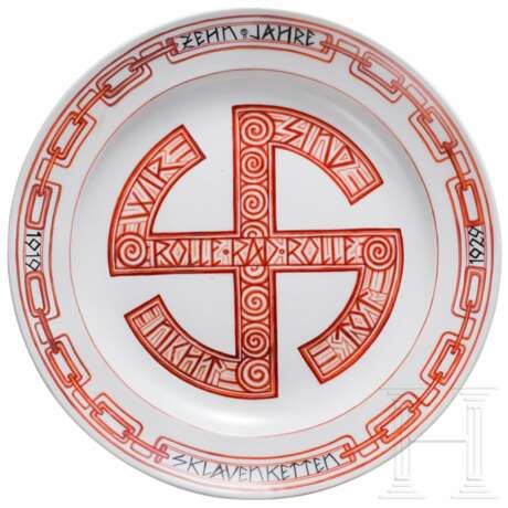 Meissenteller "1919 - 1929 - Zehn Jahre Sklavenketten" - photo 1