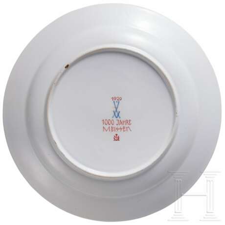 Meissenteller "1919 - 1929 - Zehn Jahre Sklavenketten" - photo 2