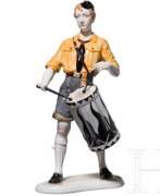 Allach Porcelain Factory. Porzellanmanufaktur Allach - Hitlerjunge bzw. "HJ-Trommler" in farbiger Ausführung