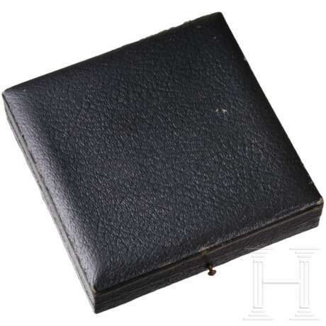 Frühes Verleihungsetui für das Deutsche Kreuz in Gold - фото 1 Frühes Verleihungsetui für das Deutsche Kreuz in Gold - фото 1