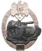 Auszeichnungen. Panzerkampfabzeichen der II. Stufe in Silber, für 25 Einsatztage