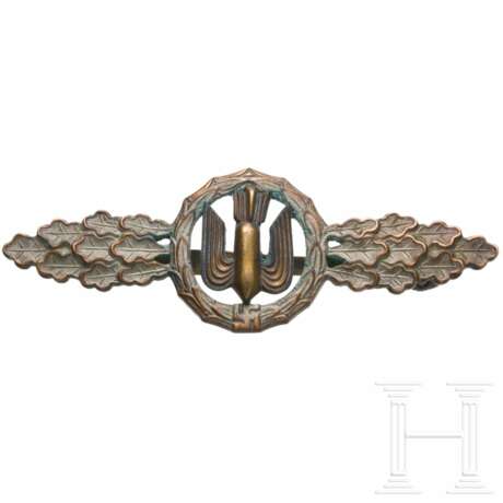Frontflugspange für Kampf- und Sturzkampfflieger in Silber, R.S.&S.-Fertigung - photo 1 Frontflugspange für Kampf- und Sturzkampfflieger in Silber, R.S.&S.-Fertigung - photo 1