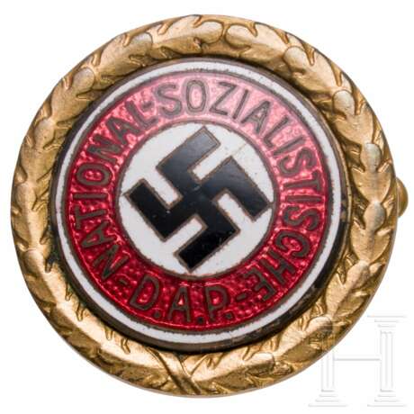 Goldenes Parteiabzeichen "82192" der NSDAP, kleine Ausführung - photo 1 Goldenes Parteiabzeichen "82192" der NSDAP, kleine Ausführung - photo 1