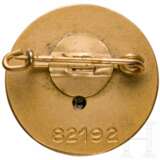 Goldenes Parteiabzeichen "82192" der NSDAP, kleine Ausführung - photo 2
