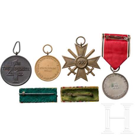 SS-Dienstauszeichnung der 4. Stufe für vier Jahre und weitere Auszeichnungen - Foto 2