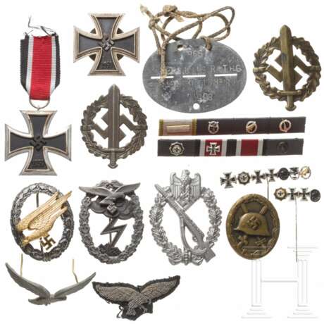 Auszeichnungen eines Fallschirmjägers - photo 1 Auszeichnungen eines Fallschirmjägers - photo 1