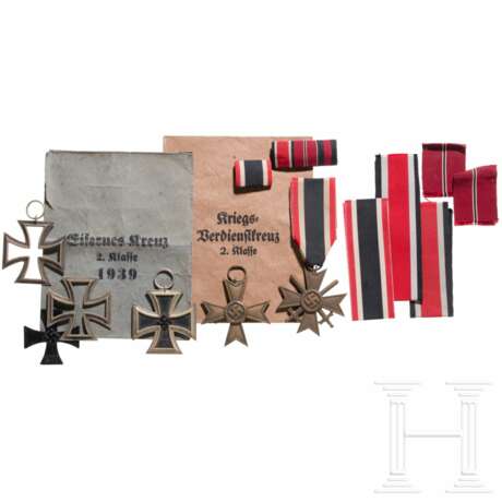 Kleines Ordenskonvolut - photo 1 Kleines Ordenskonvolut - photo 1