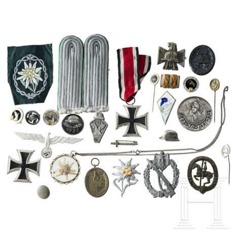 Kleiner Ordensnachlass eines Gebirgsjägers - photo 1