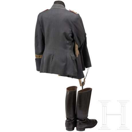 Uniformensemble für eine Hauptmann im Flak-Regiment 38 in Linz - фото 2