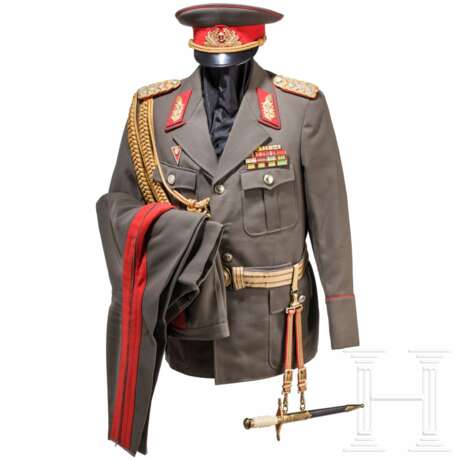 Paradeuniform für einen Generaloberst der Landstreitkräfte der NVA - фото 1