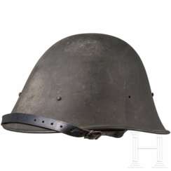 Stahlhelm M 39, aptiert mit deutschem Futter