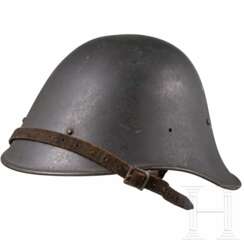 Stahlhelm M 39, aptiert mit deutschem Futter