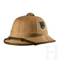 A Tropical Helmet of the Heer