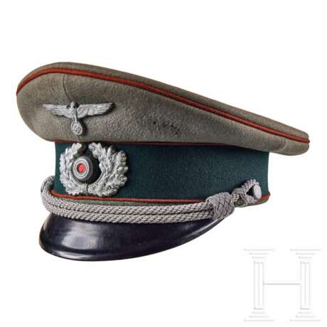 A Visor Cap for a Motorcycle Reconnaissance Officer - Foto 1 A Visor Cap for a Motorcycle Reconnaissance Officer - Foto 1